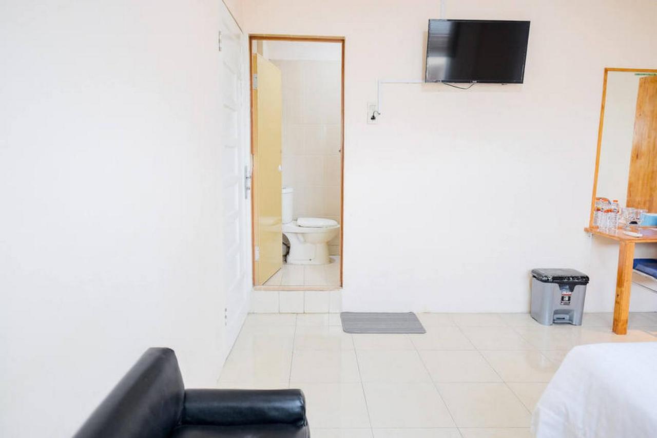 Waringin Residence Redpartner メダン エクステリア 写真