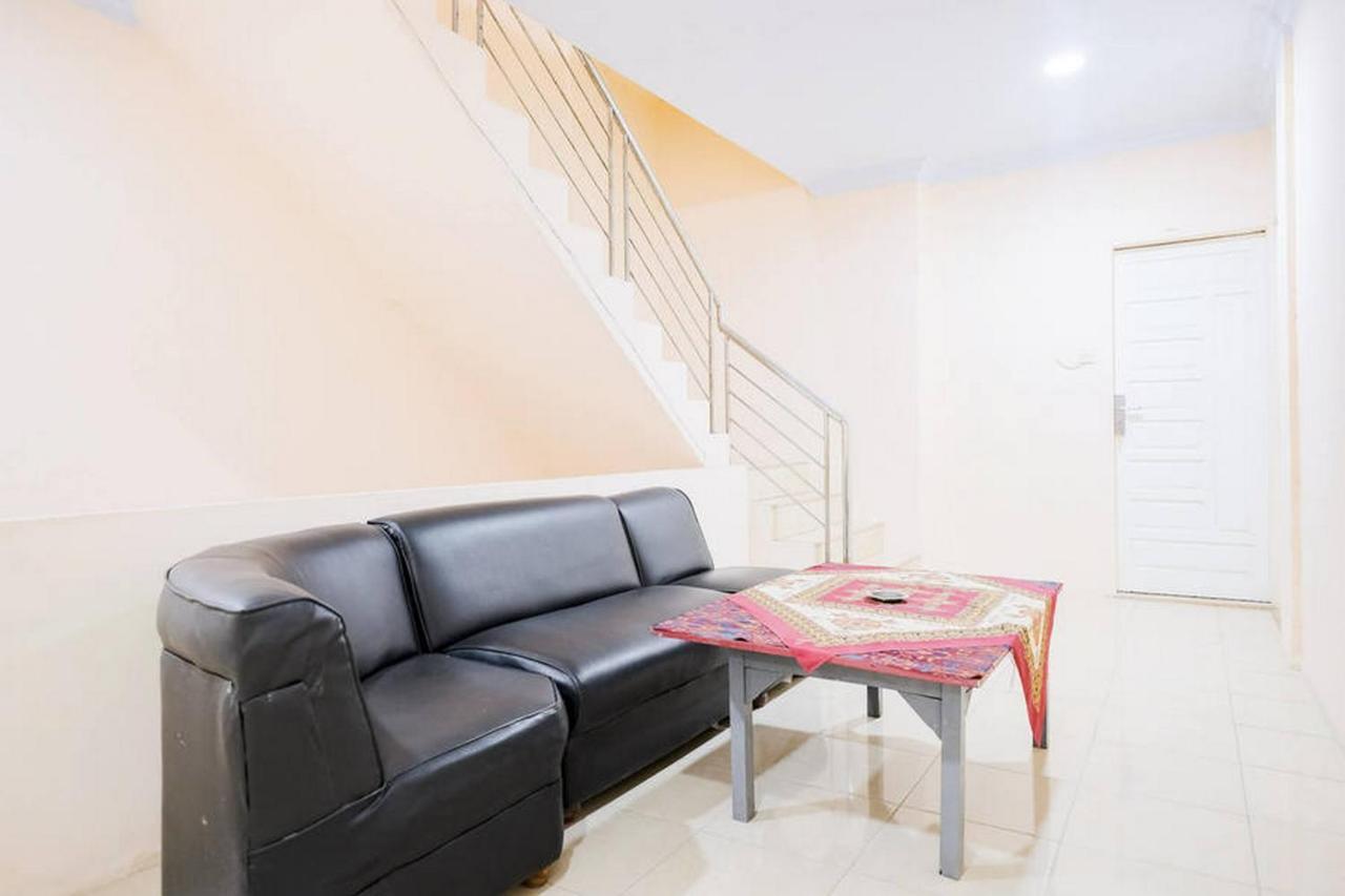 Waringin Residence Redpartner メダン エクステリア 写真